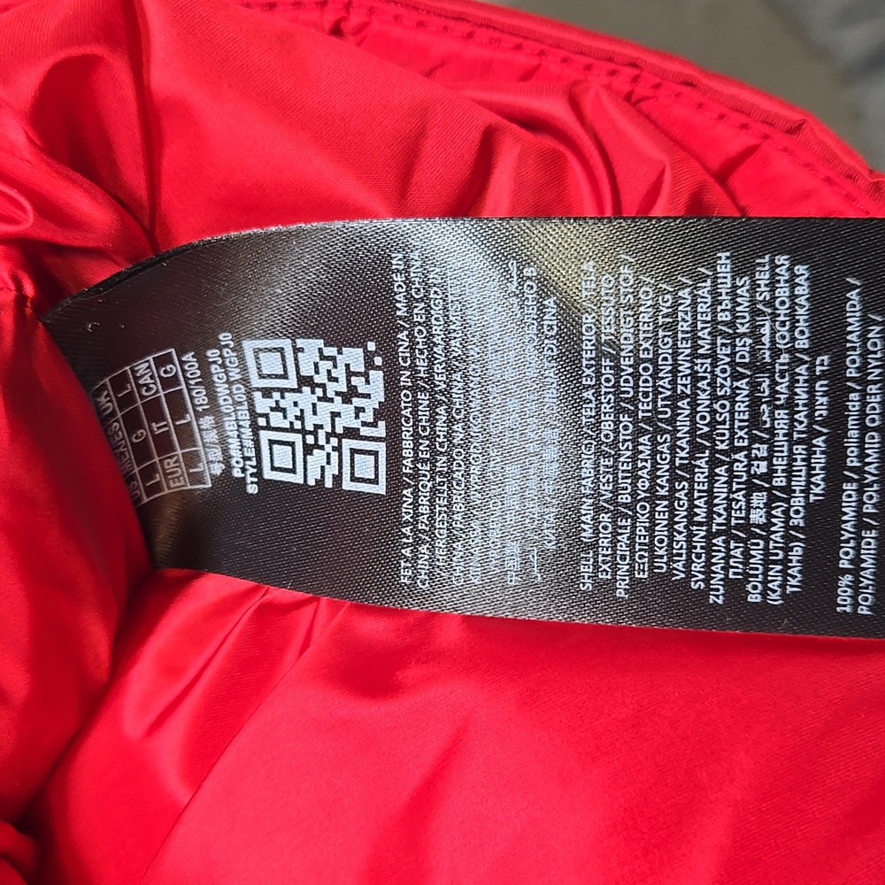 GUESS Larry Fabric Block Puffer Jacket Red Large - Picture 9 of 10